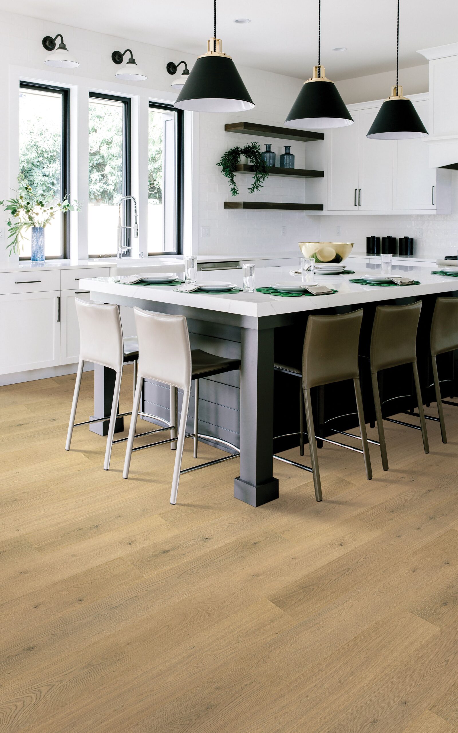 Mohawk RevWood Plus Hampton Villa Tulip Shell Oak 7 1/2" CDL05-248 Room SCene