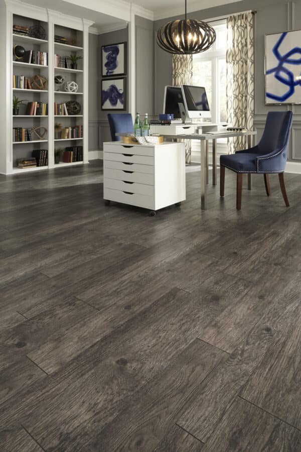 Mannington AduraAPEX Hilltop Trail 4/6/8" APX002 - Image 2