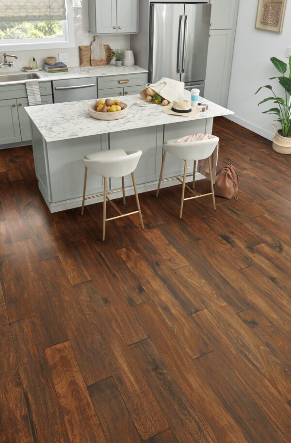 Mannington Essentials Acacia Tiger's Eye 7" MFU011 - Image 2