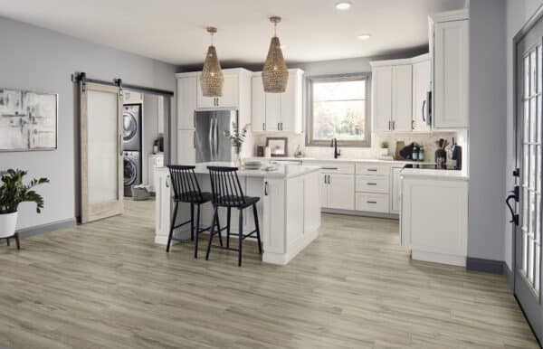 Mannington Realta Oasis Mist 7" RGD106 - Image 2