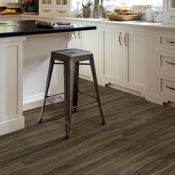 Shaw Floorte Pro Endura 512 Click Plus 7" x 48" Cinnamon Walnut - Image 2
